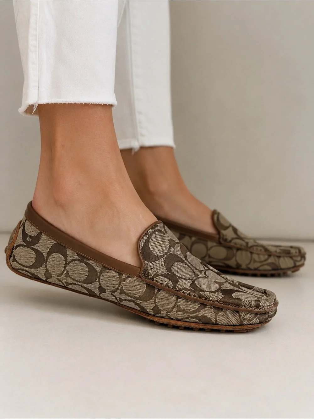 Coach Giselle Signature Driving Loafers Made in Italy Brown Tan Monogram Mocks